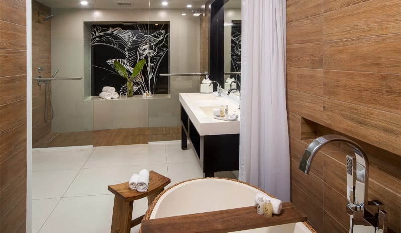 S Hotel Jamaica - Sky Suite Ocean View King Bathroom